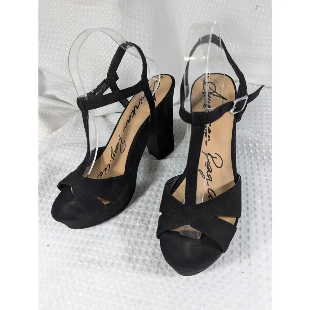 NWOT-1 SHOW! AMERICAN RAG! BLACK SUEDE MICROFIBER SUPER CHUNKY HEELS! SZ 10M